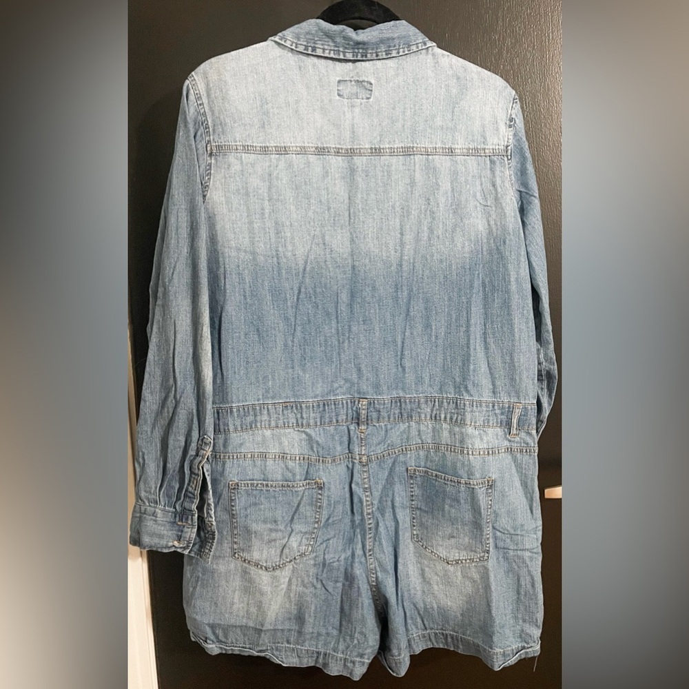 Excellent Condition Universal Thread Denim Long S… - image 2